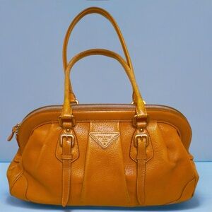 Prada vintage classic tote Crafted well & great addition to your bag collection
